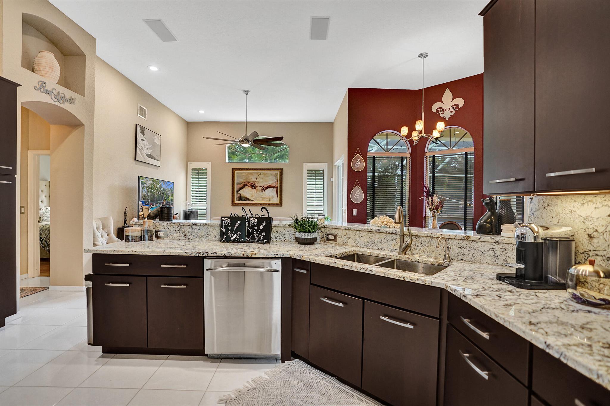 LEXINGTON HOMES ESTATES - Residential