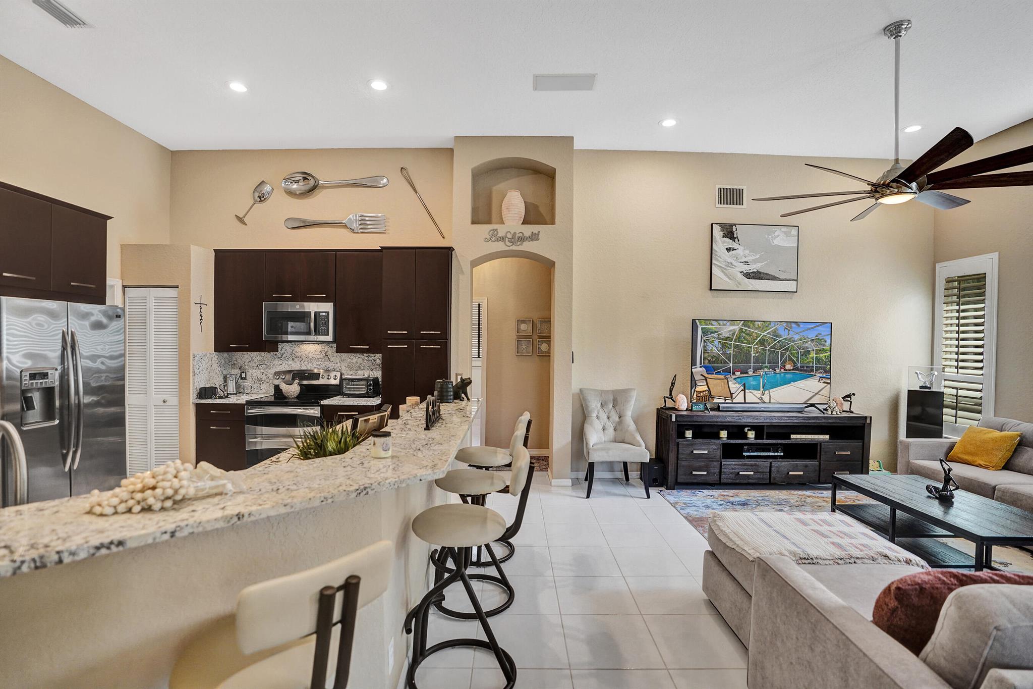 LEXINGTON HOMES ESTATES - Residential