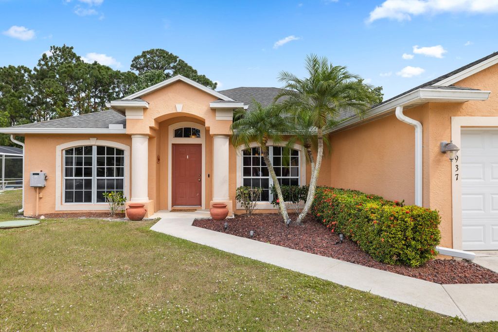 Photo of 5937 NW Brenda Circle, Port Saint Lucie, FL 34986 (MLS # R10975370)