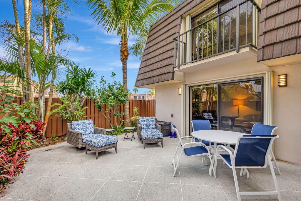 Photo of 1202 12th Court, Jupiter, FL 33477 (MLS # R11047458)