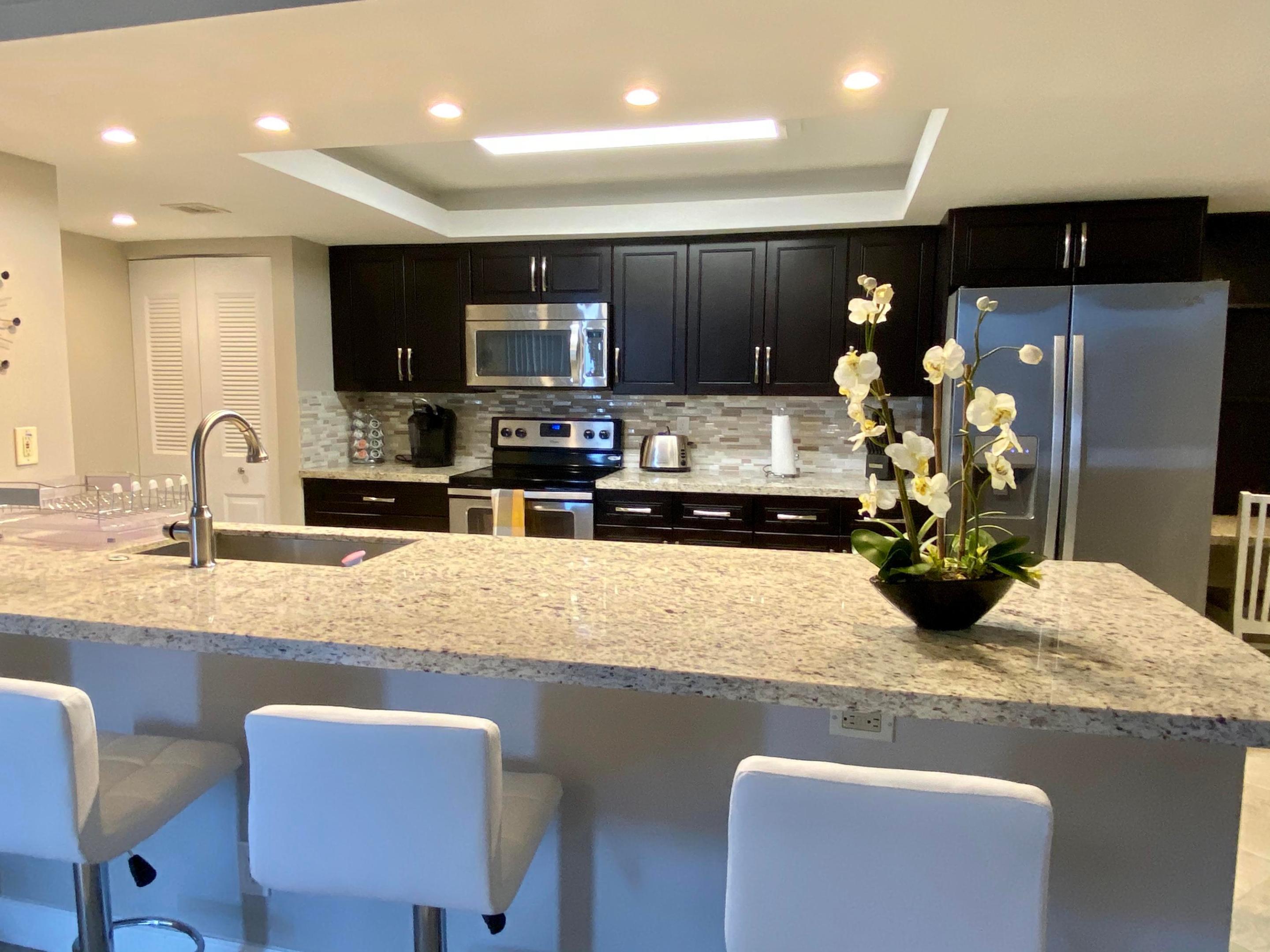 LAVERS DELRAY RACQUET CLUB CONDO - Residential Lease