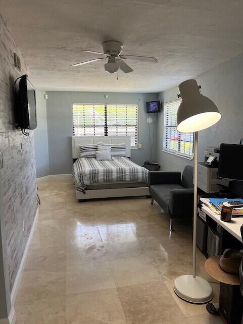 IMPERIAL POINT 1 SEC - Residential