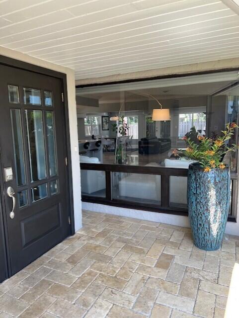 IMPERIAL POINT 1 SEC - Residential