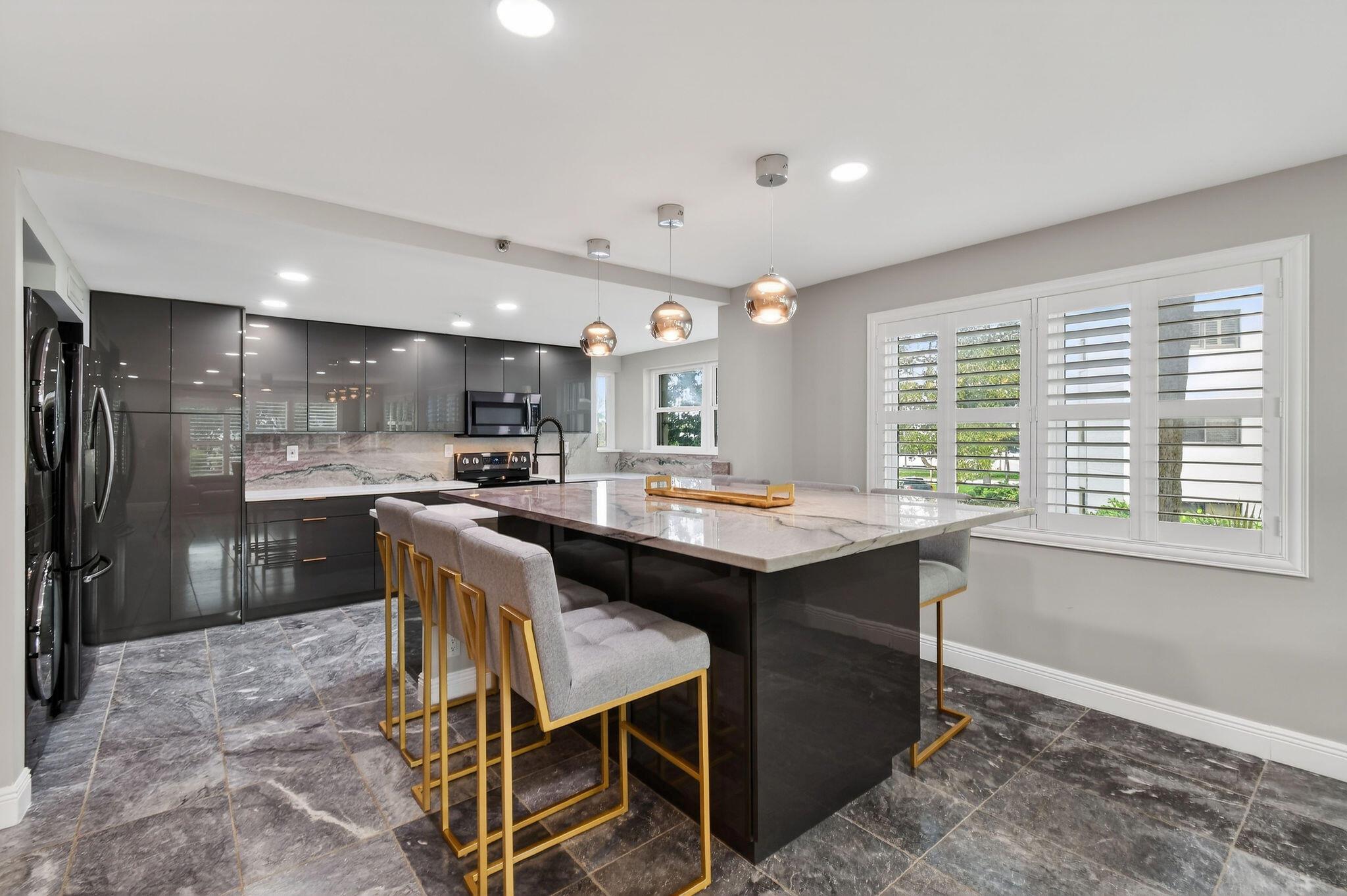 EVERGLADES OF NORTH PALM - Residential