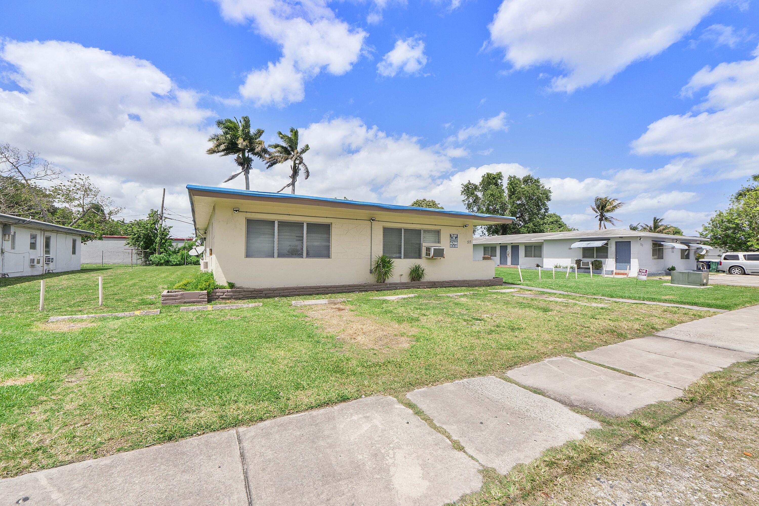 GREEN PASTURES - Residential Lease