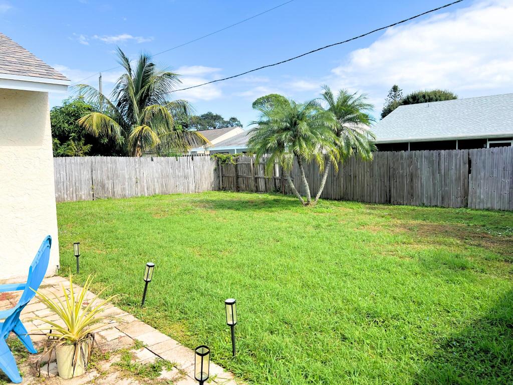 DIXIE PARK ADDITION - Residential Lease