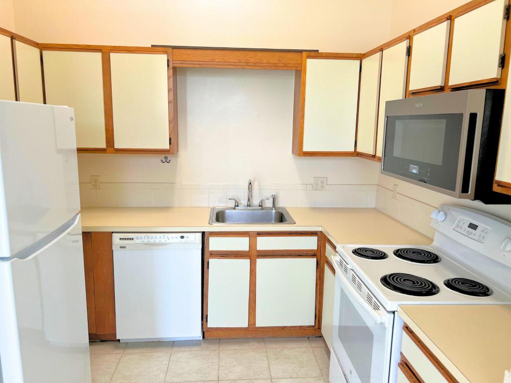 DIXIE PARK ADDITION - Residential Lease