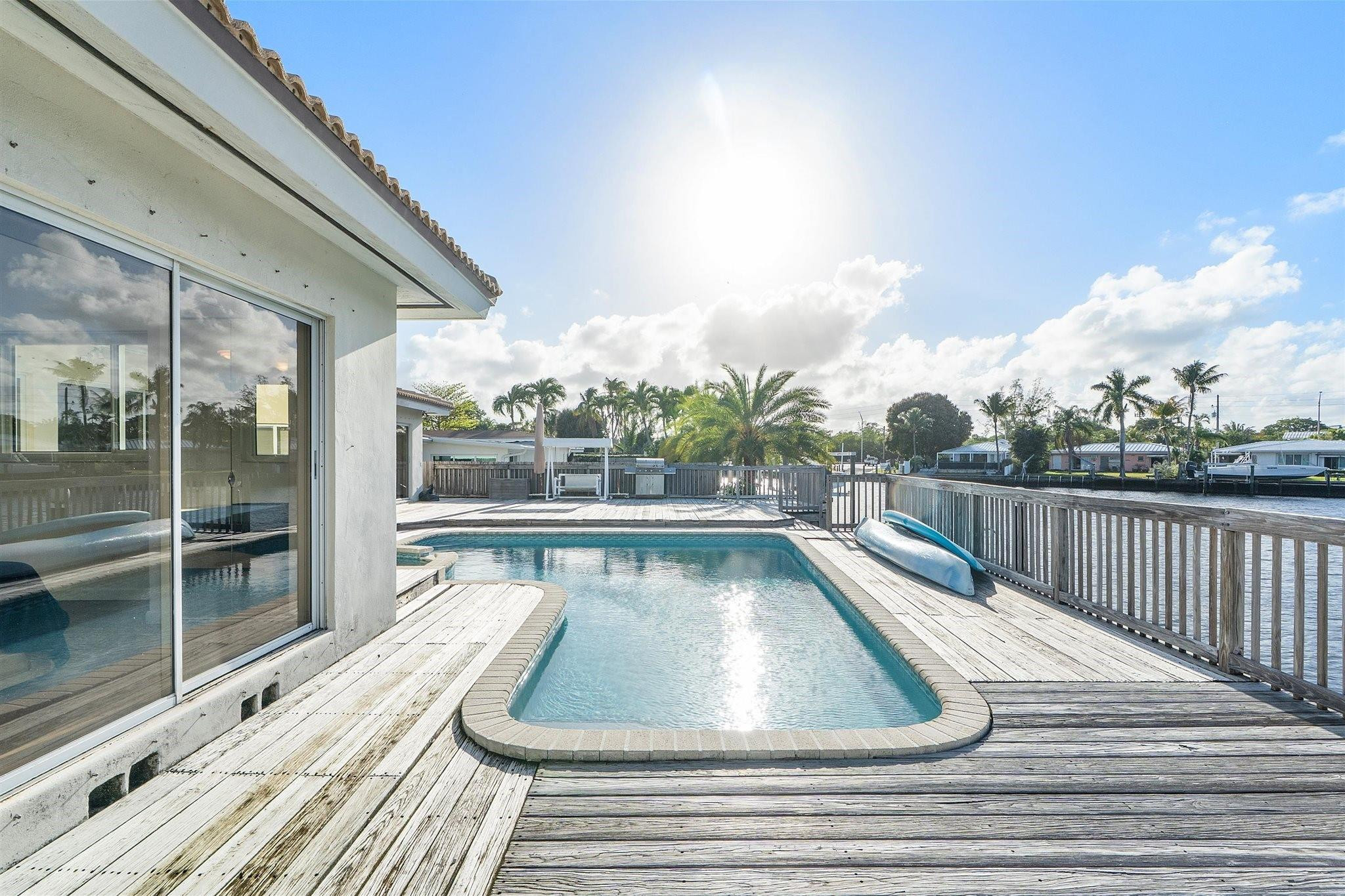 Poinsettia Heights River - Residential