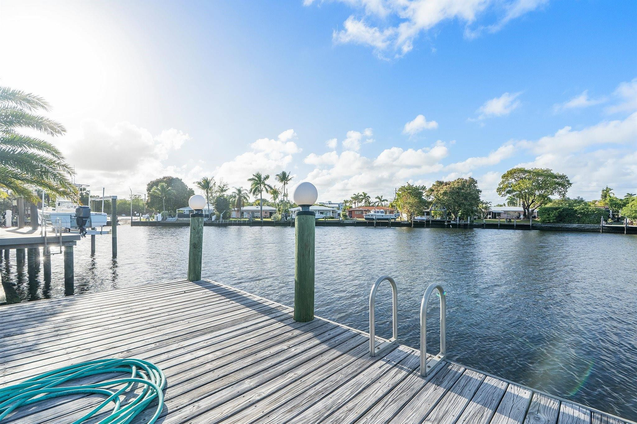 Poinsettia Heights River - Residential