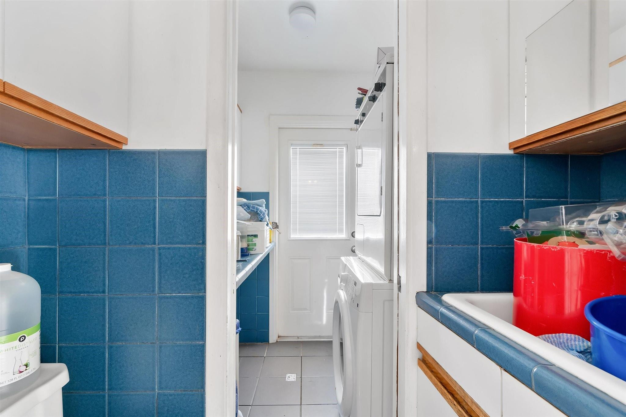 Poinsettia Heights River - Residential