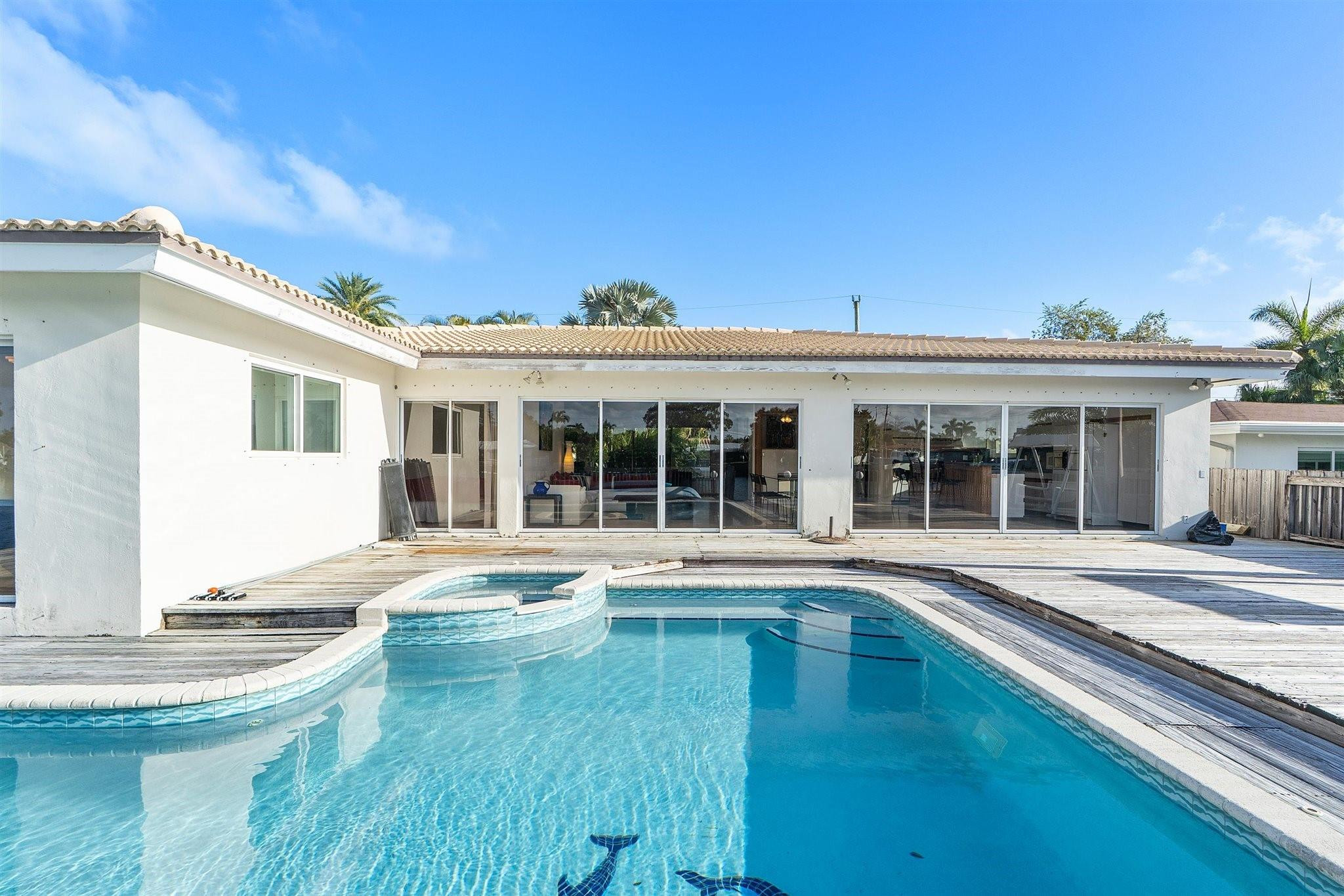 Poinsettia Heights River - Residential