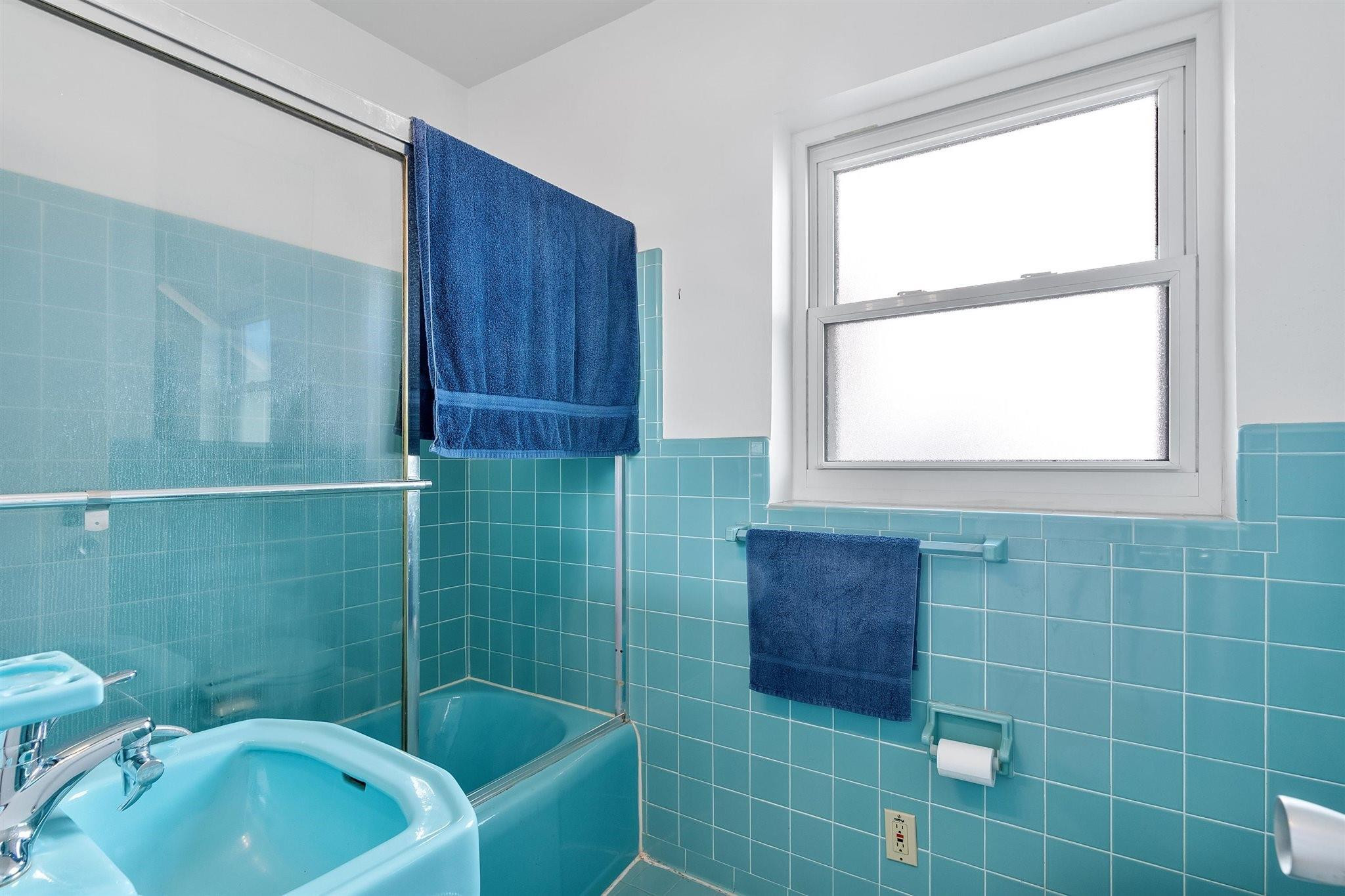 Poinsettia Heights River - Residential