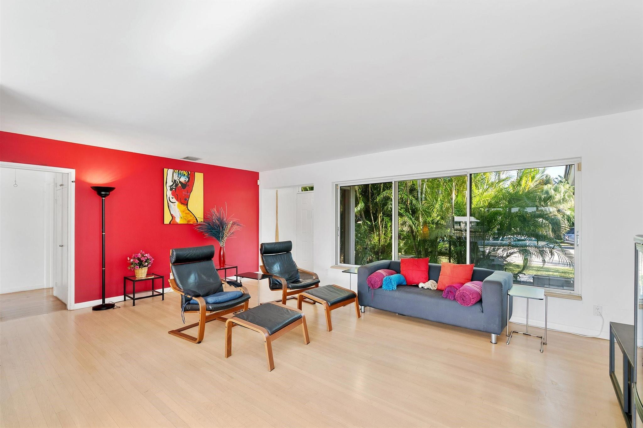 Poinsettia Heights River - Residential