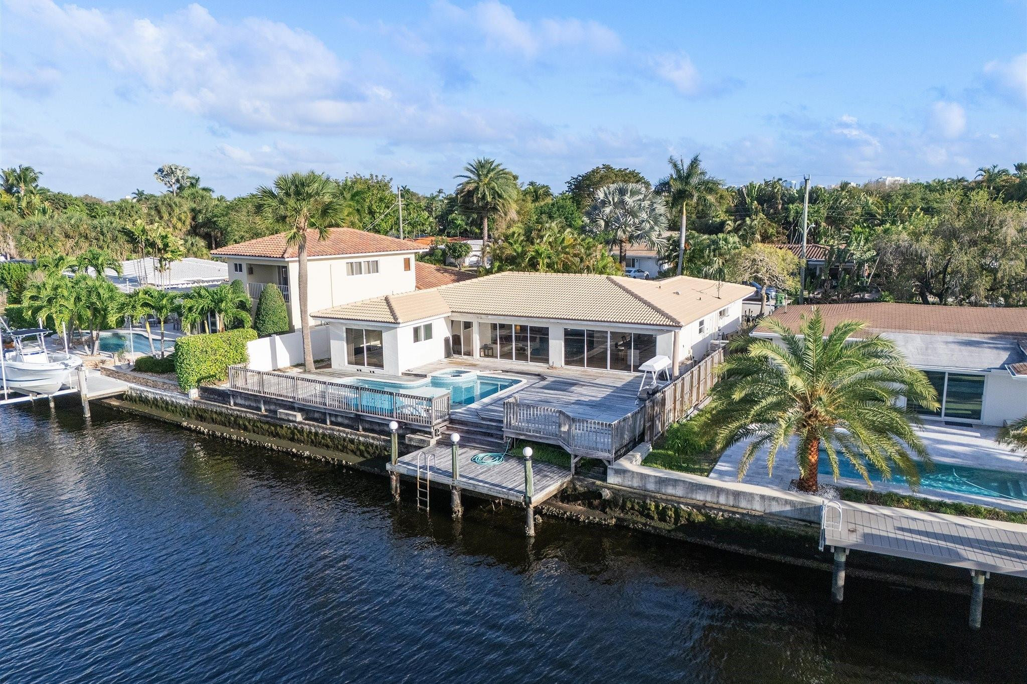 Poinsettia Heights River - Residential