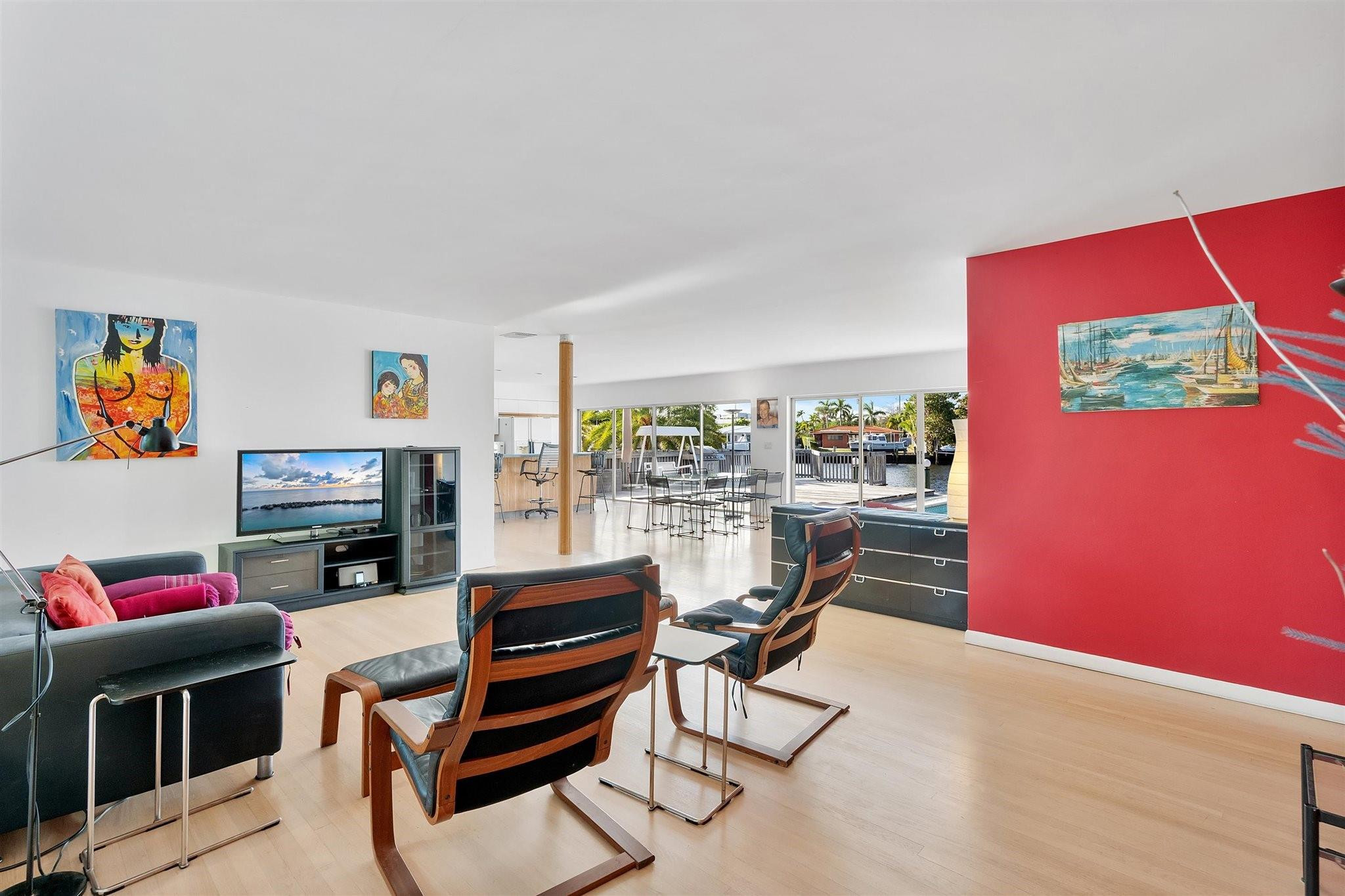 Poinsettia Heights River - Residential