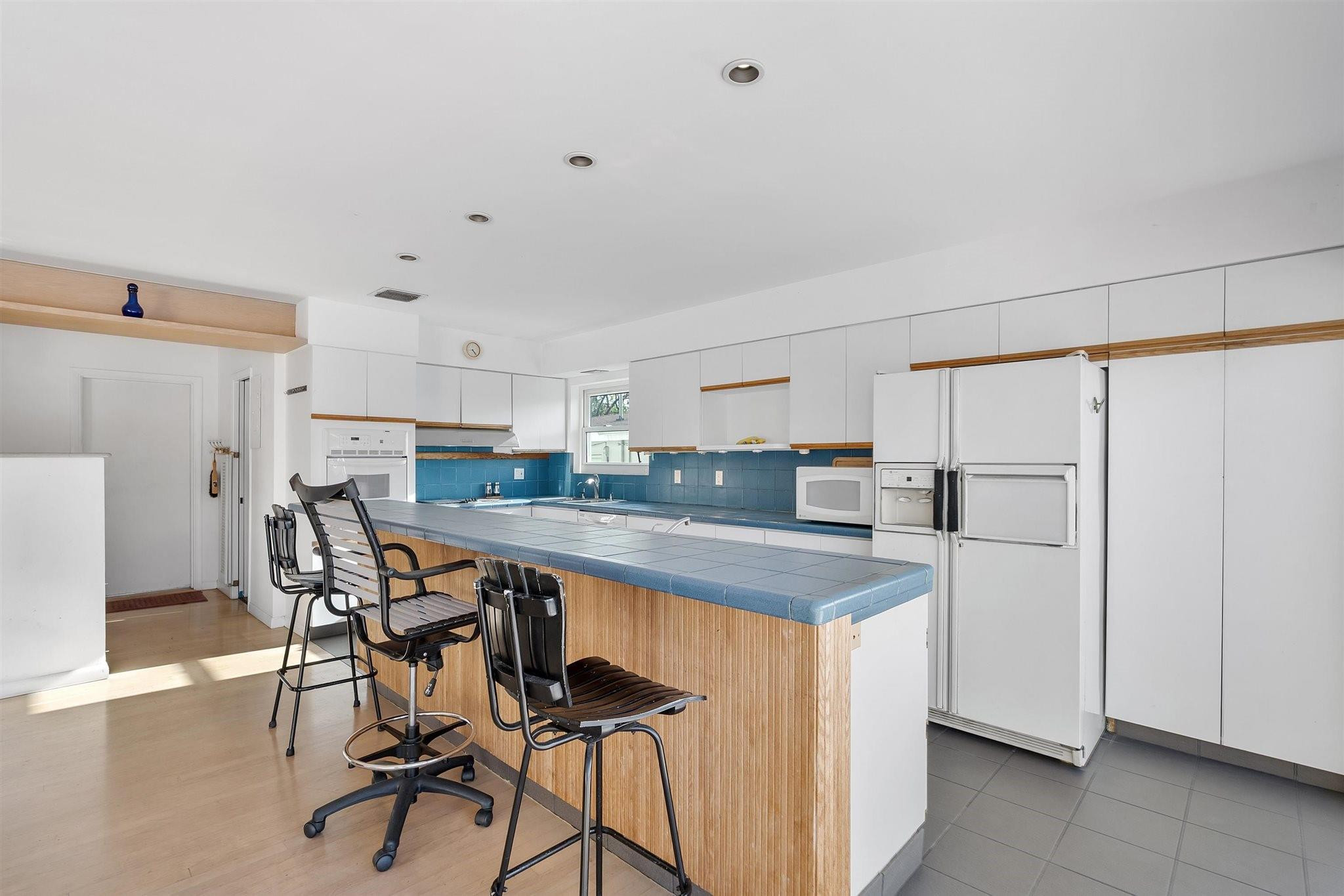 Poinsettia Heights River - Residential