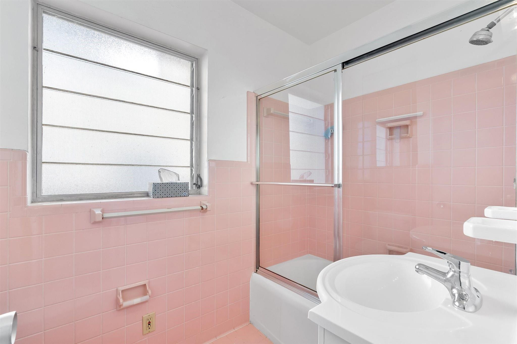 Poinsettia Heights River - Residential