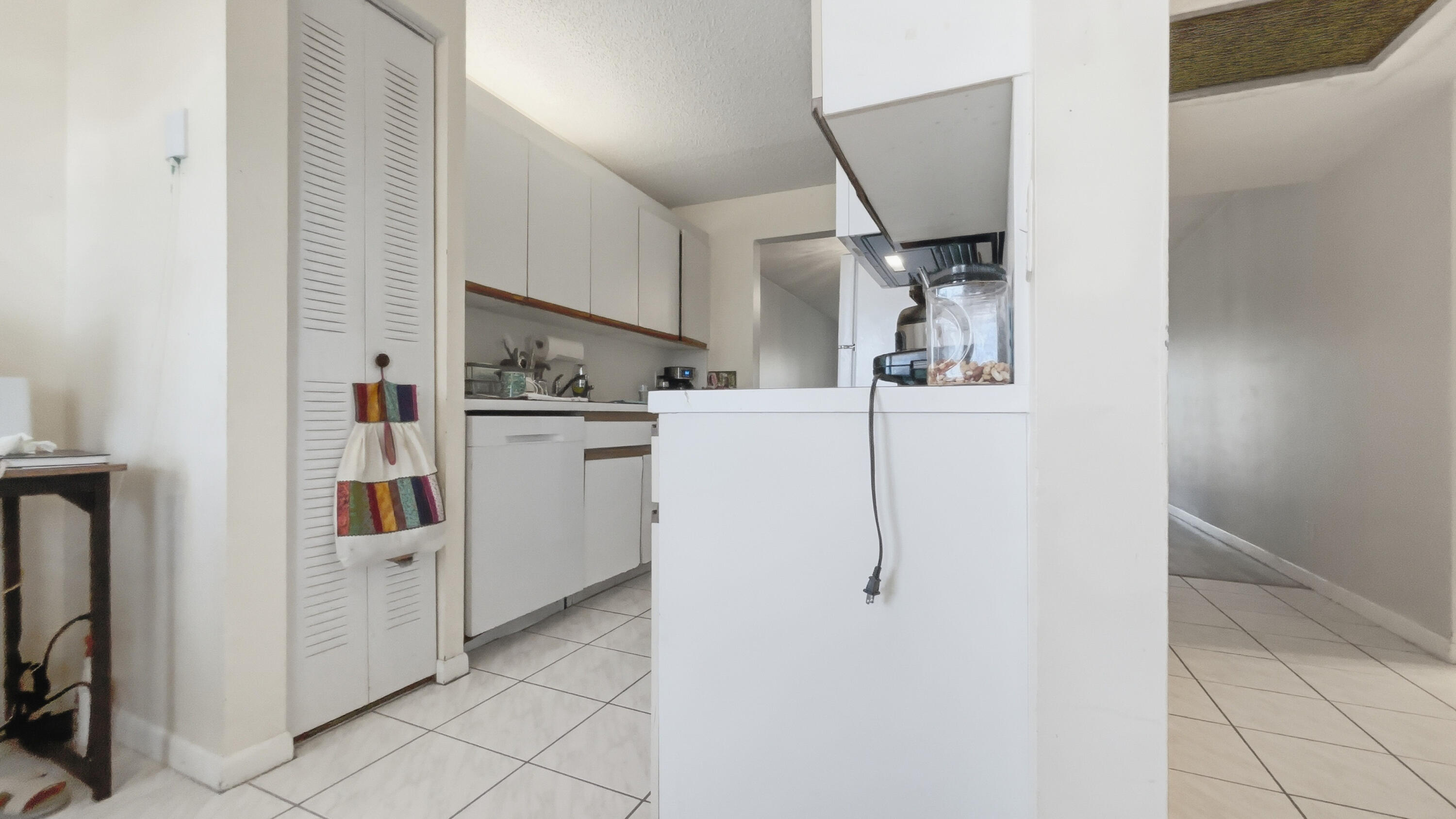 1200 SW 124th Terrace 208o