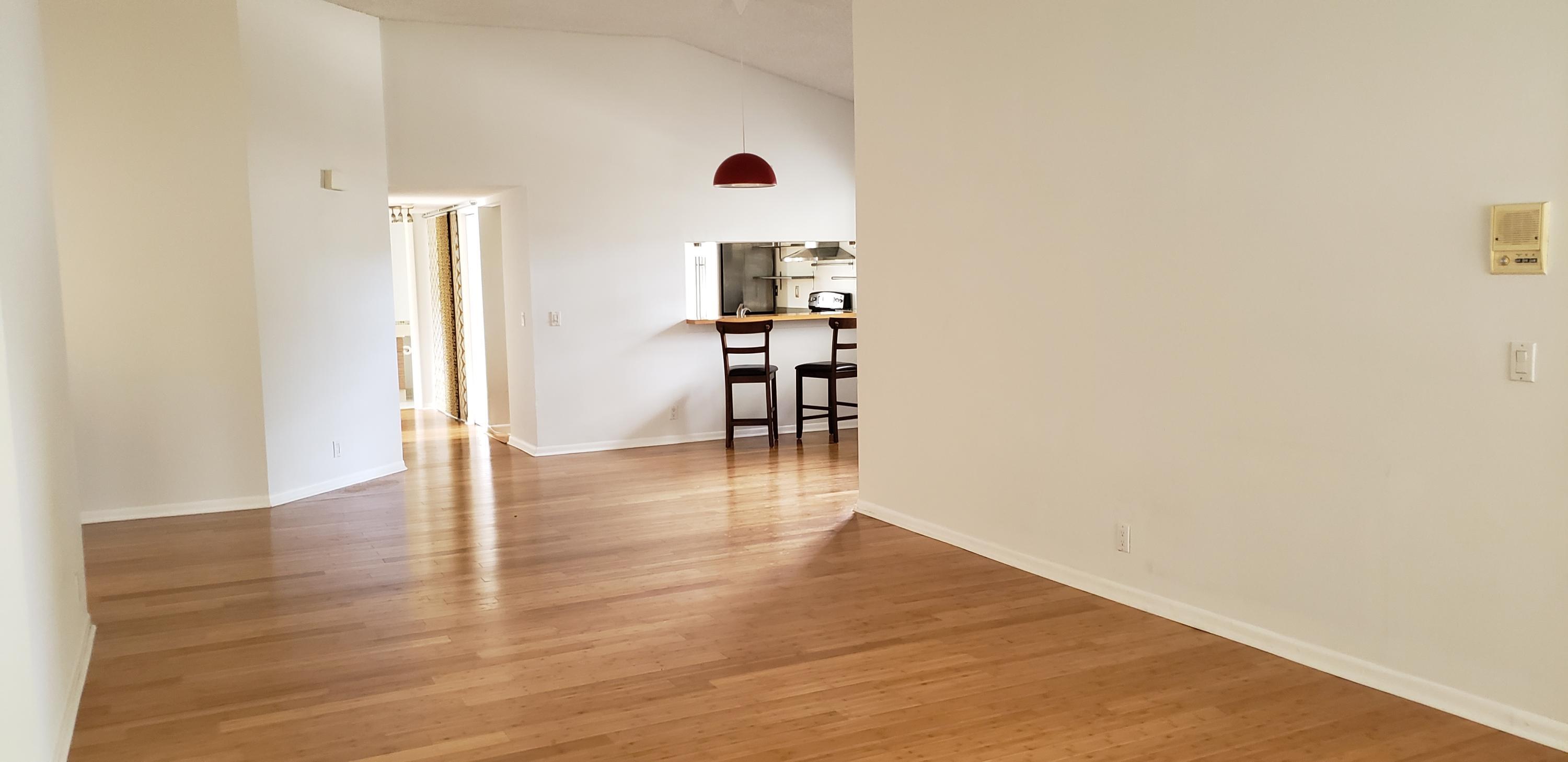 View photos, virtual tours, details... 5326 Buckhead Circle 2010