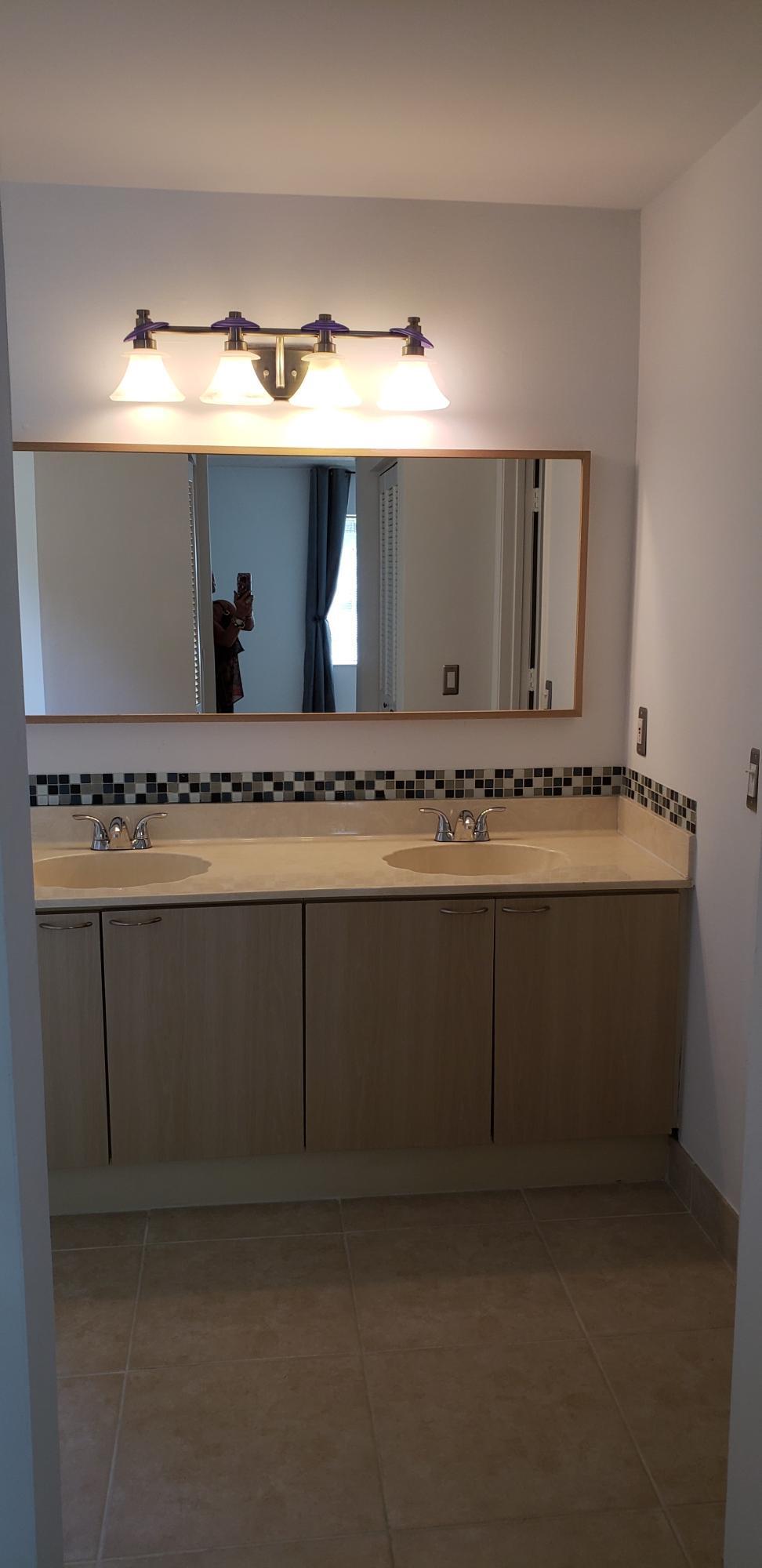 CARRIAGE HOUSES I CONDO - Residential Lease