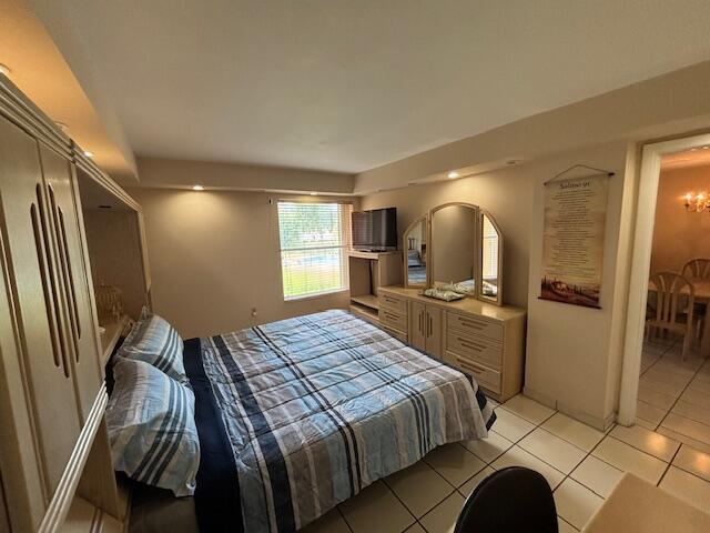 CASTILLIAN CLUB CONDO - Residential