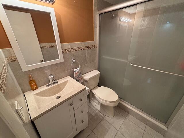 CASTILLIAN CLUB CONDO - Residential