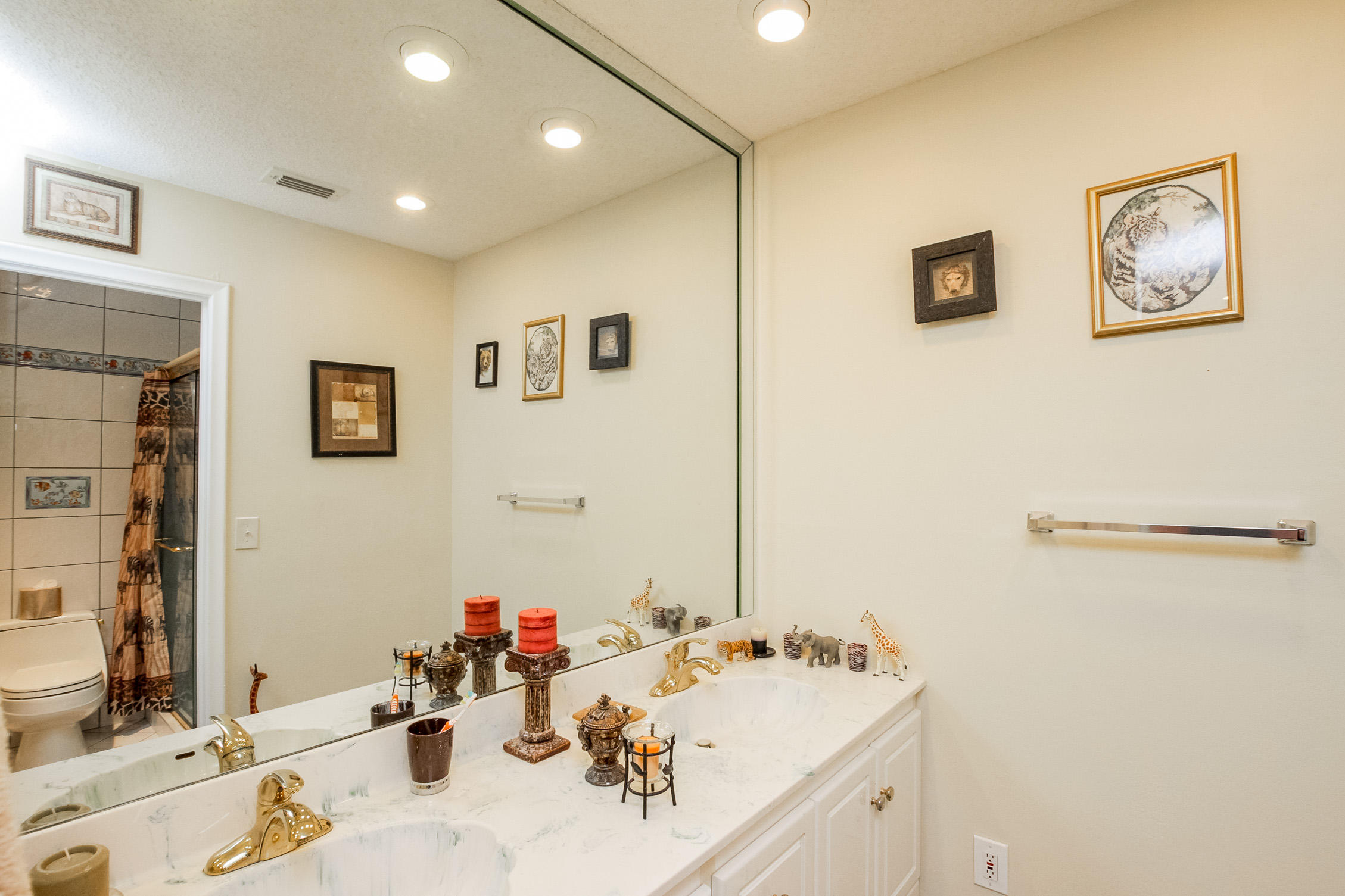 RIVER OAKS - Residential