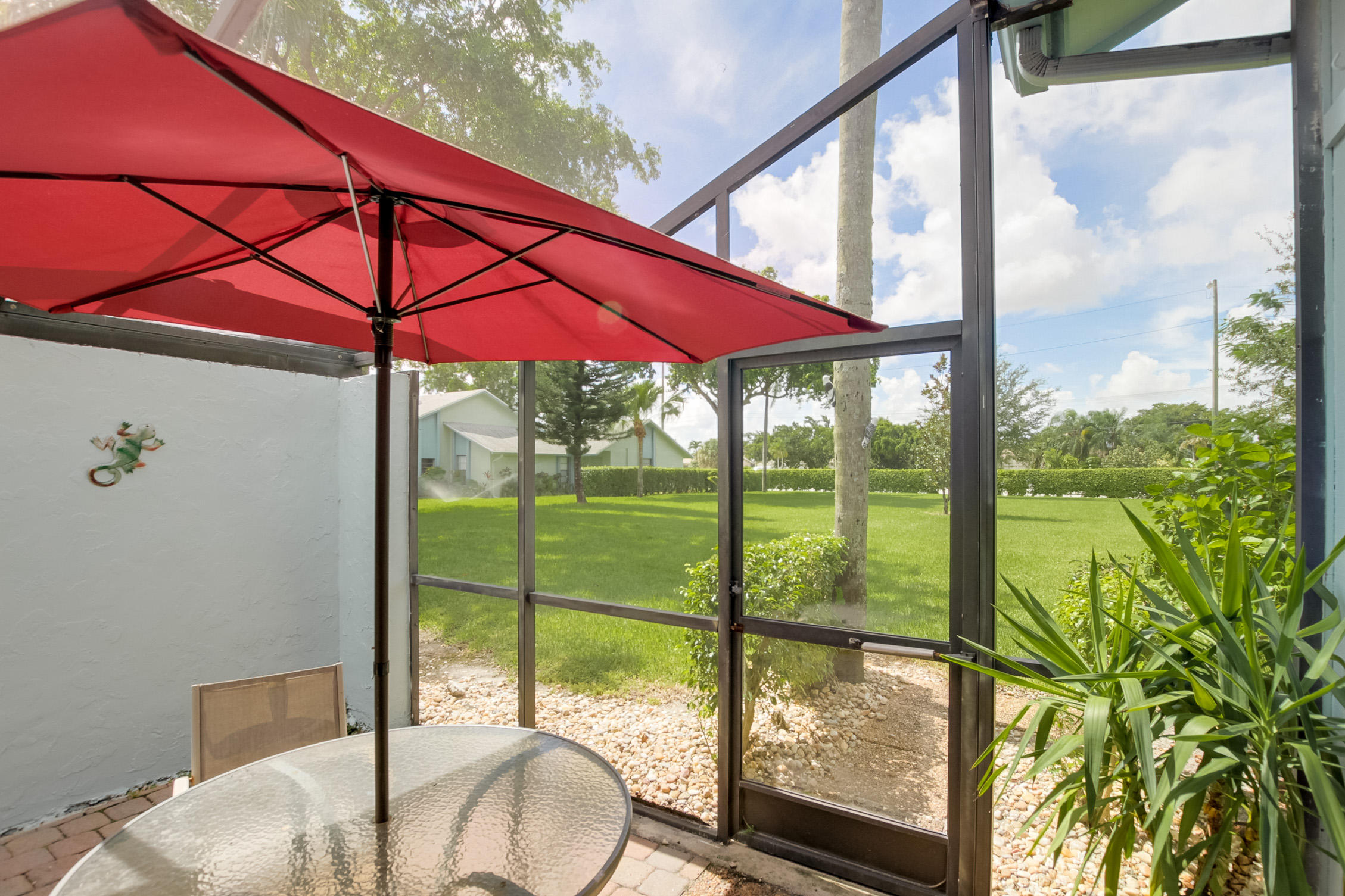 RIVER OAKS - Residential