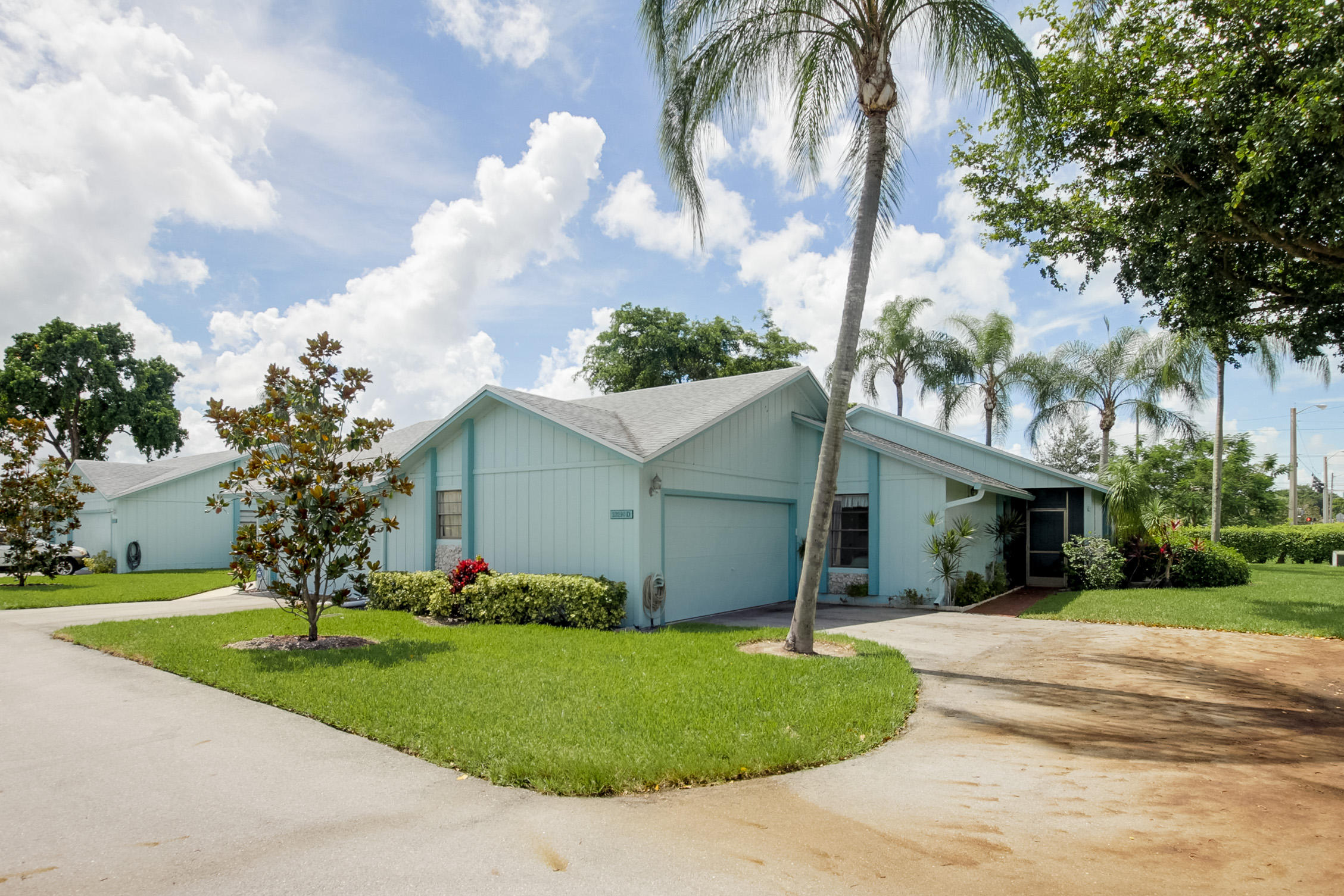 RIVER OAKS - Residential