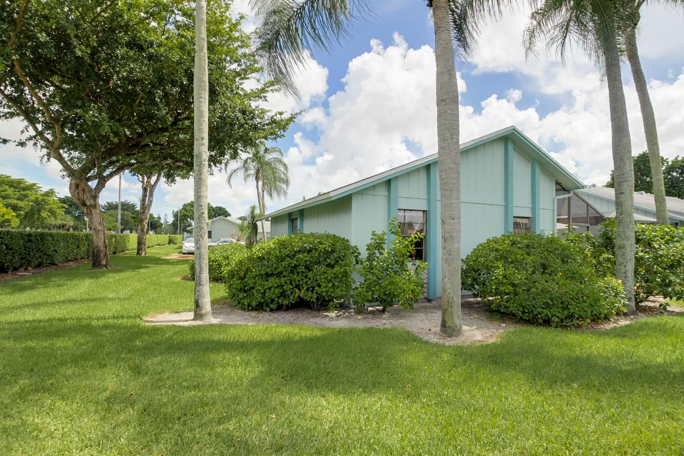 RIVER OAKS - Residential