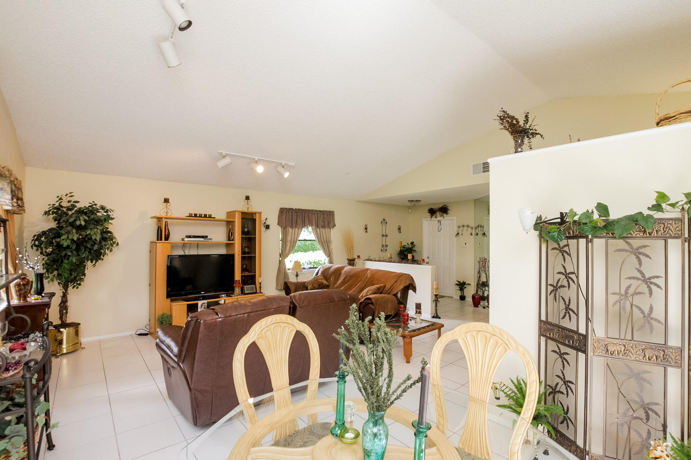 RIVER OAKS - Residential