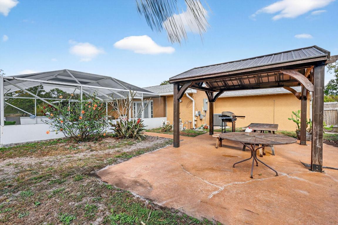 East To SW Airoso Blvd, North To NE Floresta Dr., - Residential