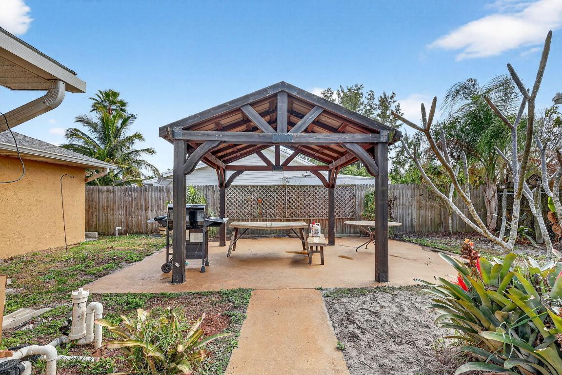 East To SW Airoso Blvd, North To NE Floresta Dr., - Residential