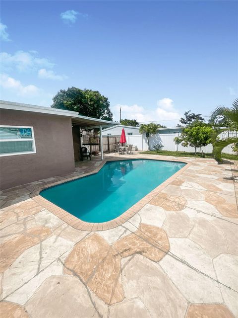 Single Family Residence in Pompano Beach FL 1333 25 Street St.jpg