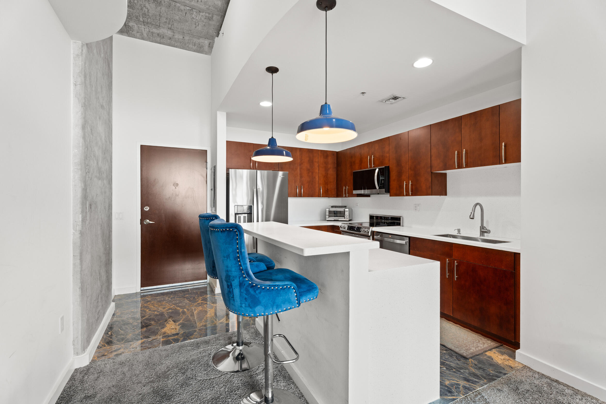 EDGE CONDO - Residential