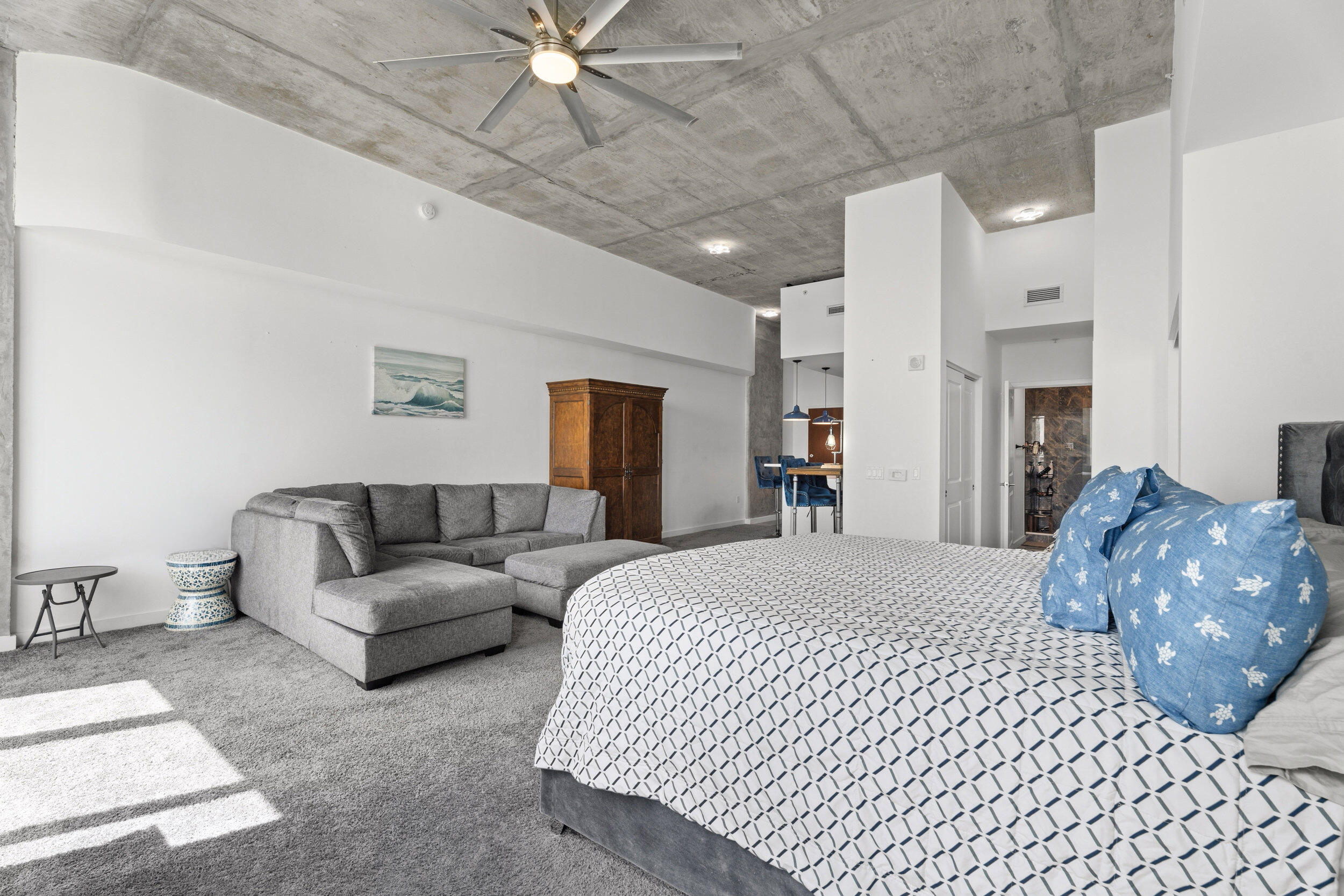 EDGE CONDO - Residential