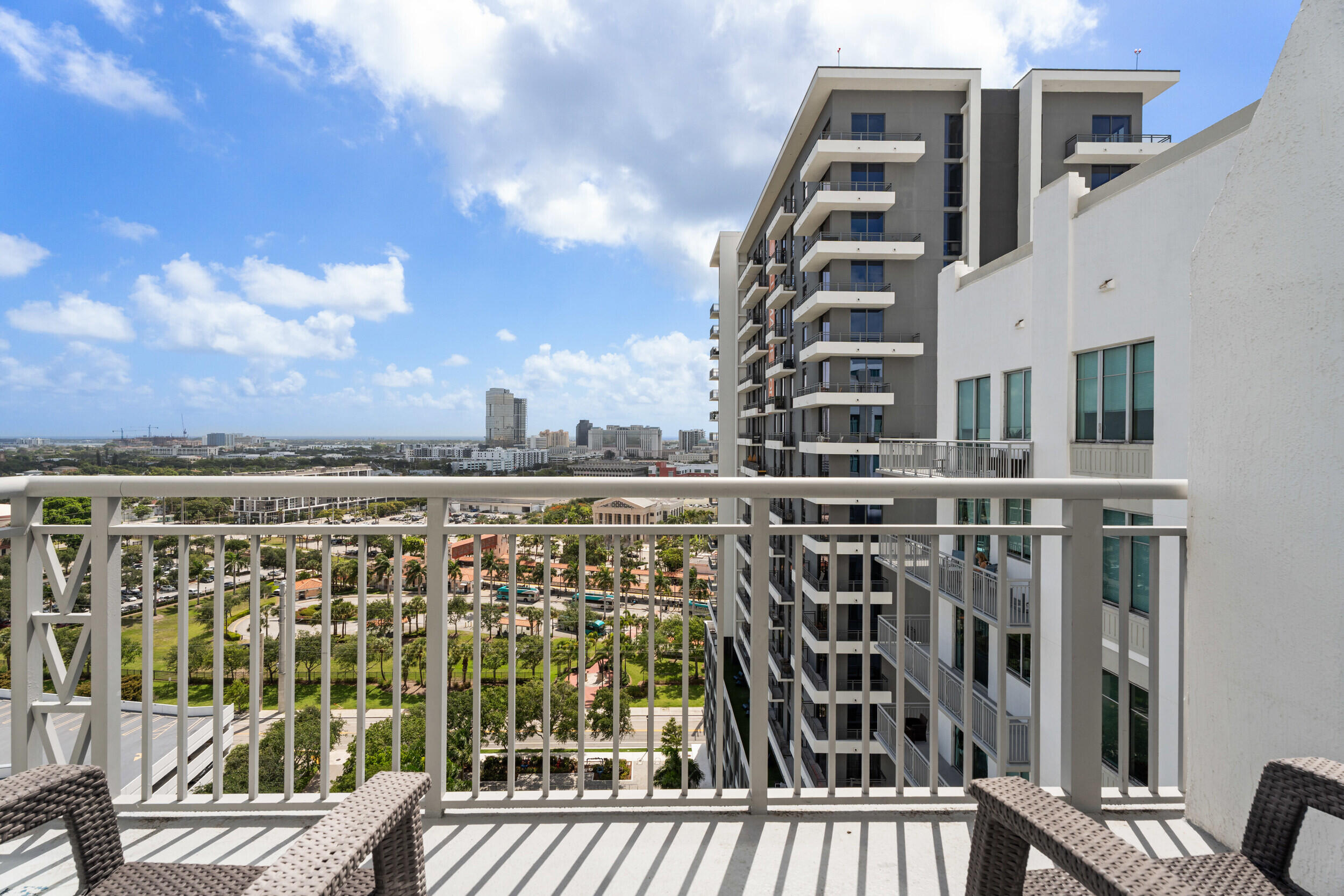 EDGE CONDO - Residential