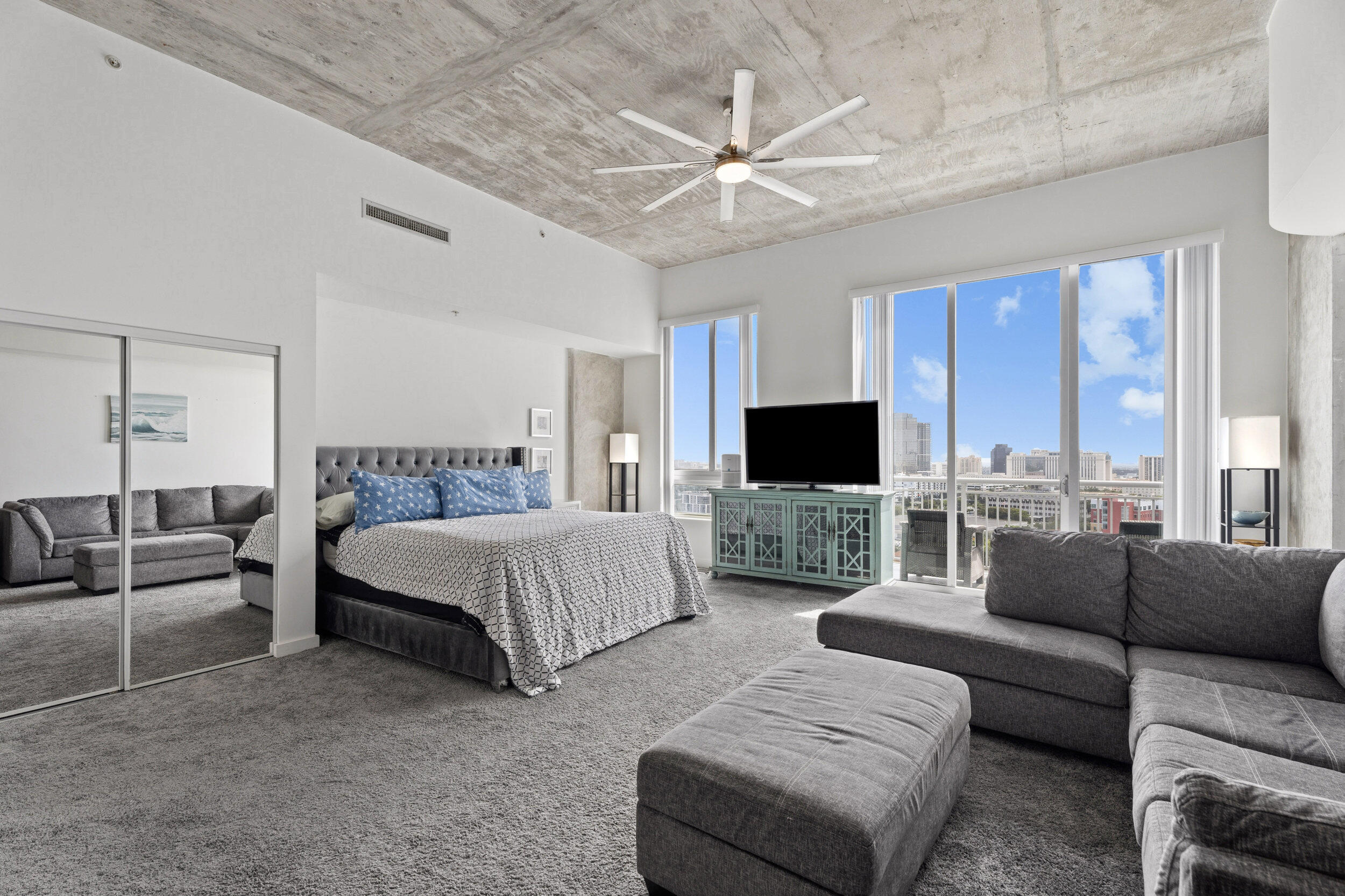 EDGE CONDO - Residential