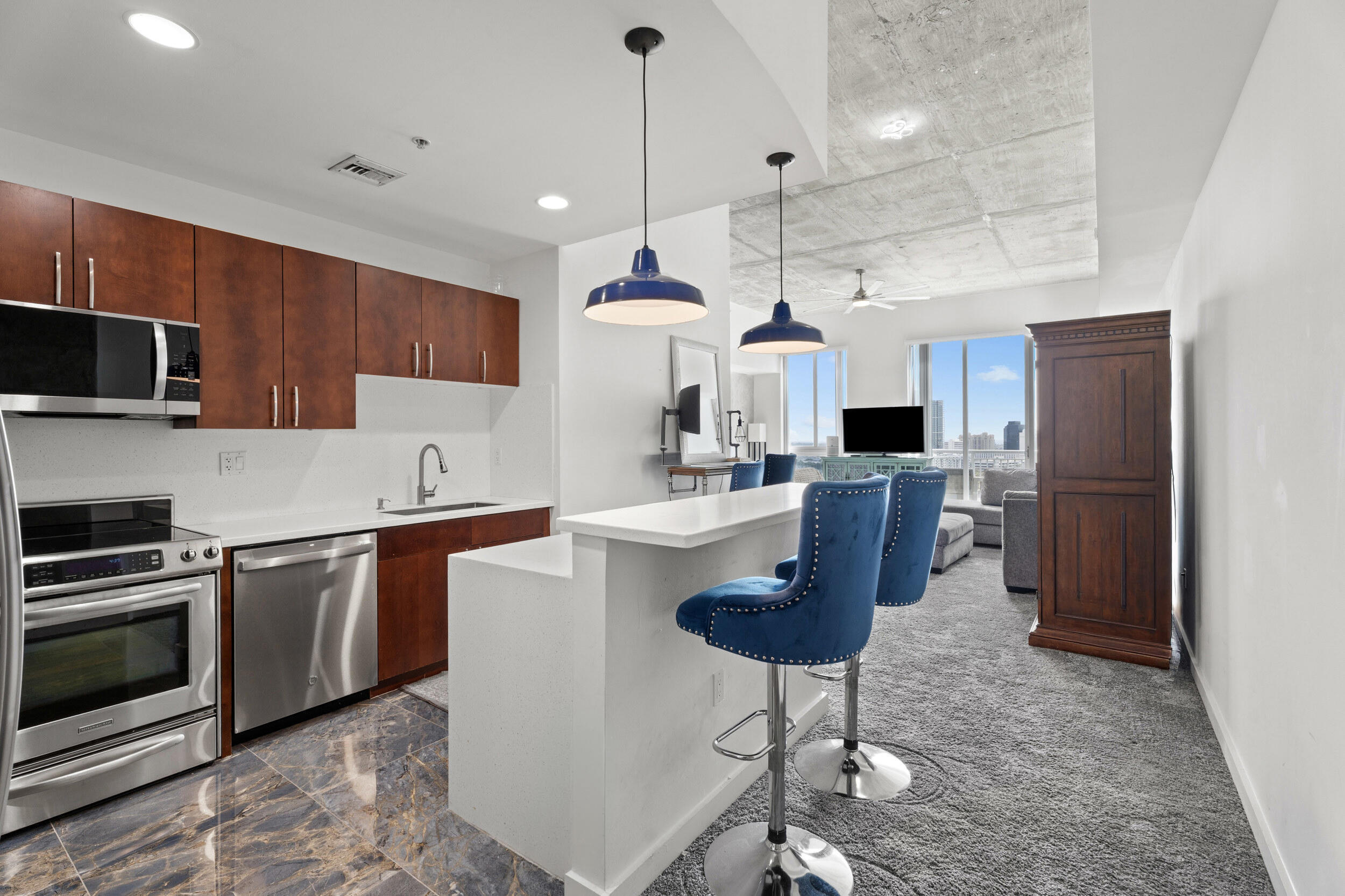 EDGE CONDO - Residential