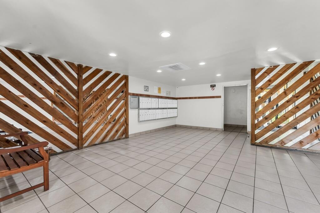 460 NW 20th Street 2100