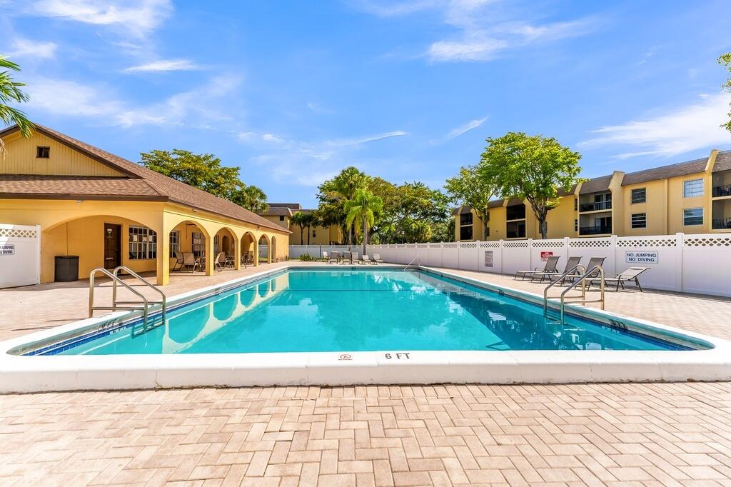 460 NW 20th Street 2100