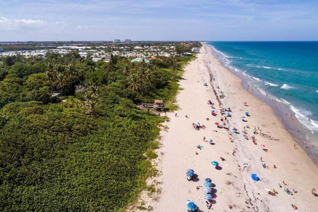 Photo of 209 SE 6th Street #10, Boynton Beach, FL 33435 (MLS # R11117118)