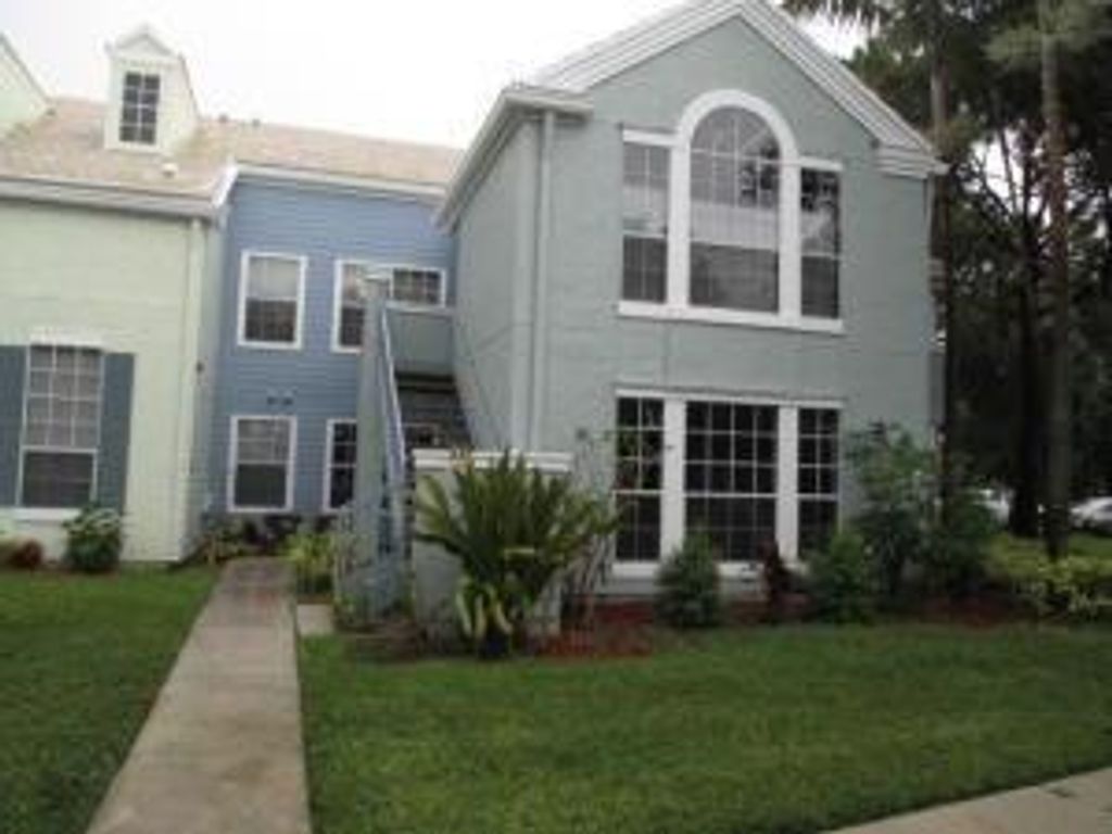 Photo of 1011 Crystal Way #G, Delray Beach, FL 33444 (MLS # R10991926)