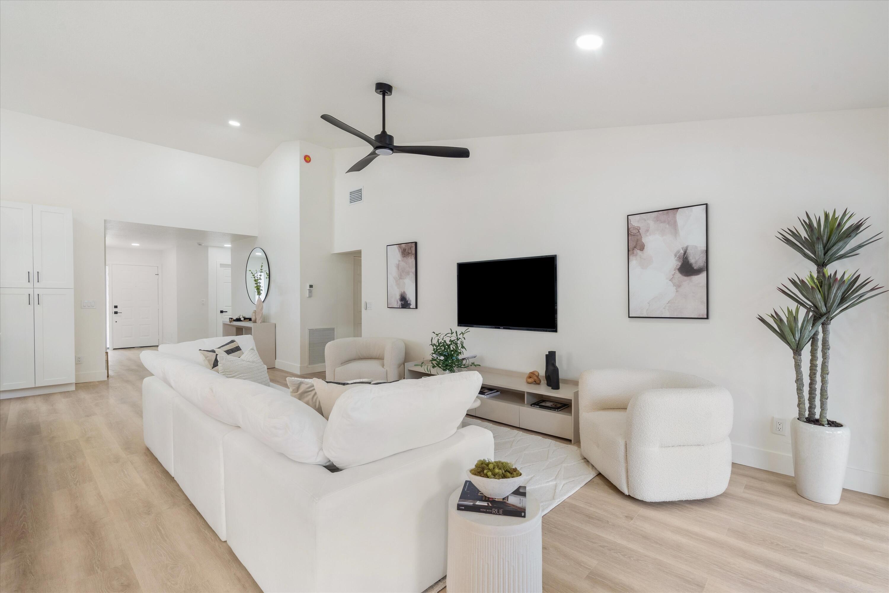 EQUESTRIAN - Residential