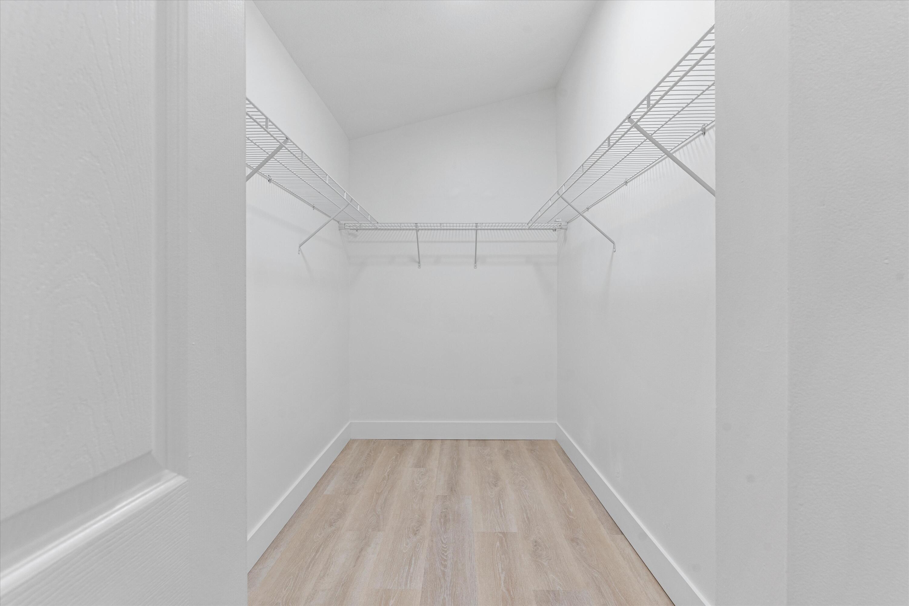 EQUESTRIAN - Residential