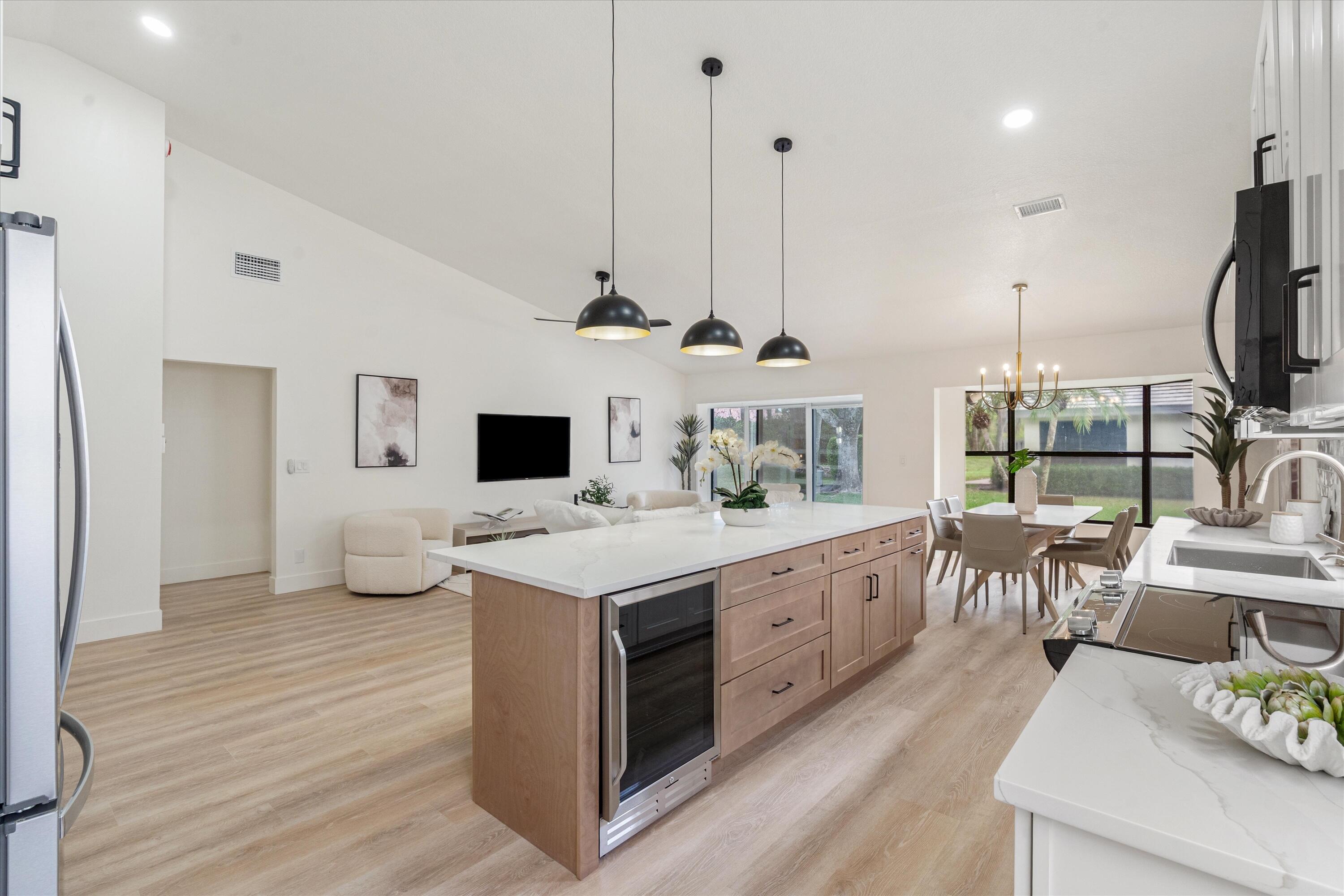 EQUESTRIAN - Residential