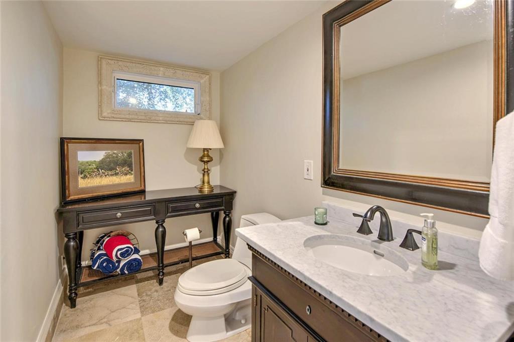 Lucille Island 37-19 B - Land