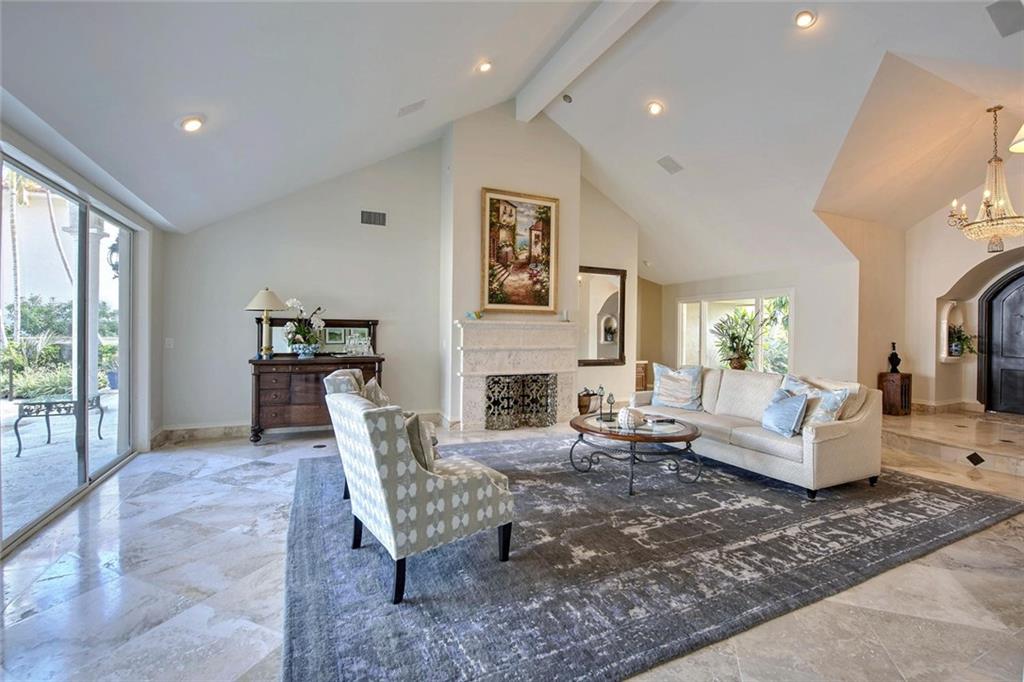 Lucille Island 37-19 B - Land