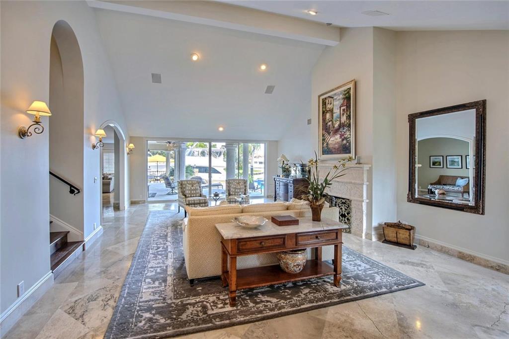 Lucille Island 37-19 B - Land