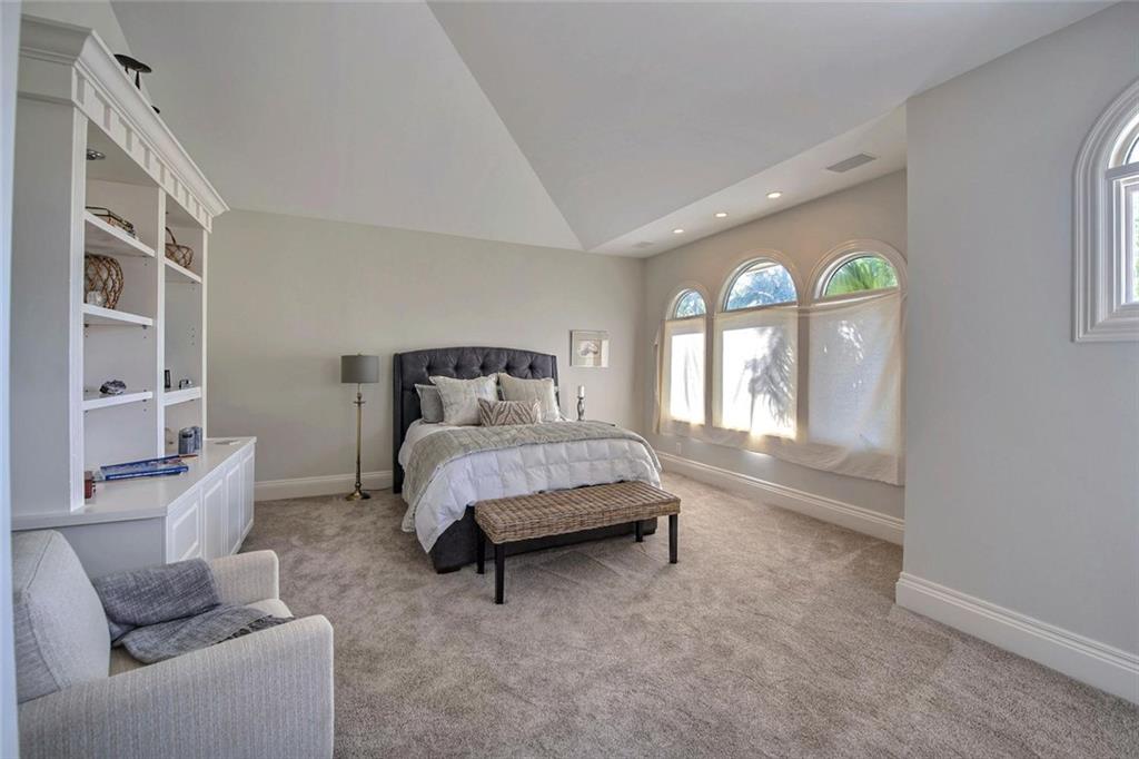 Lucille Island 37-19 B - Land